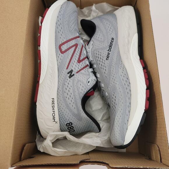 New Balance Men's Fresh Foam X 880v13 Running Shoe Grey/Crimson/Black 8 - Picture 9 of 10